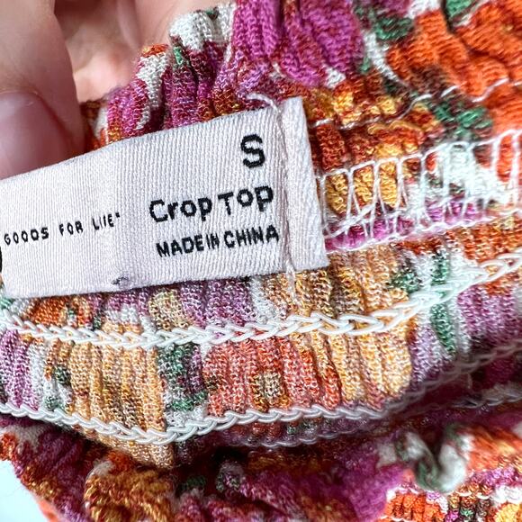 SO Floral Smocked Crop Top - Picture 3 of 6